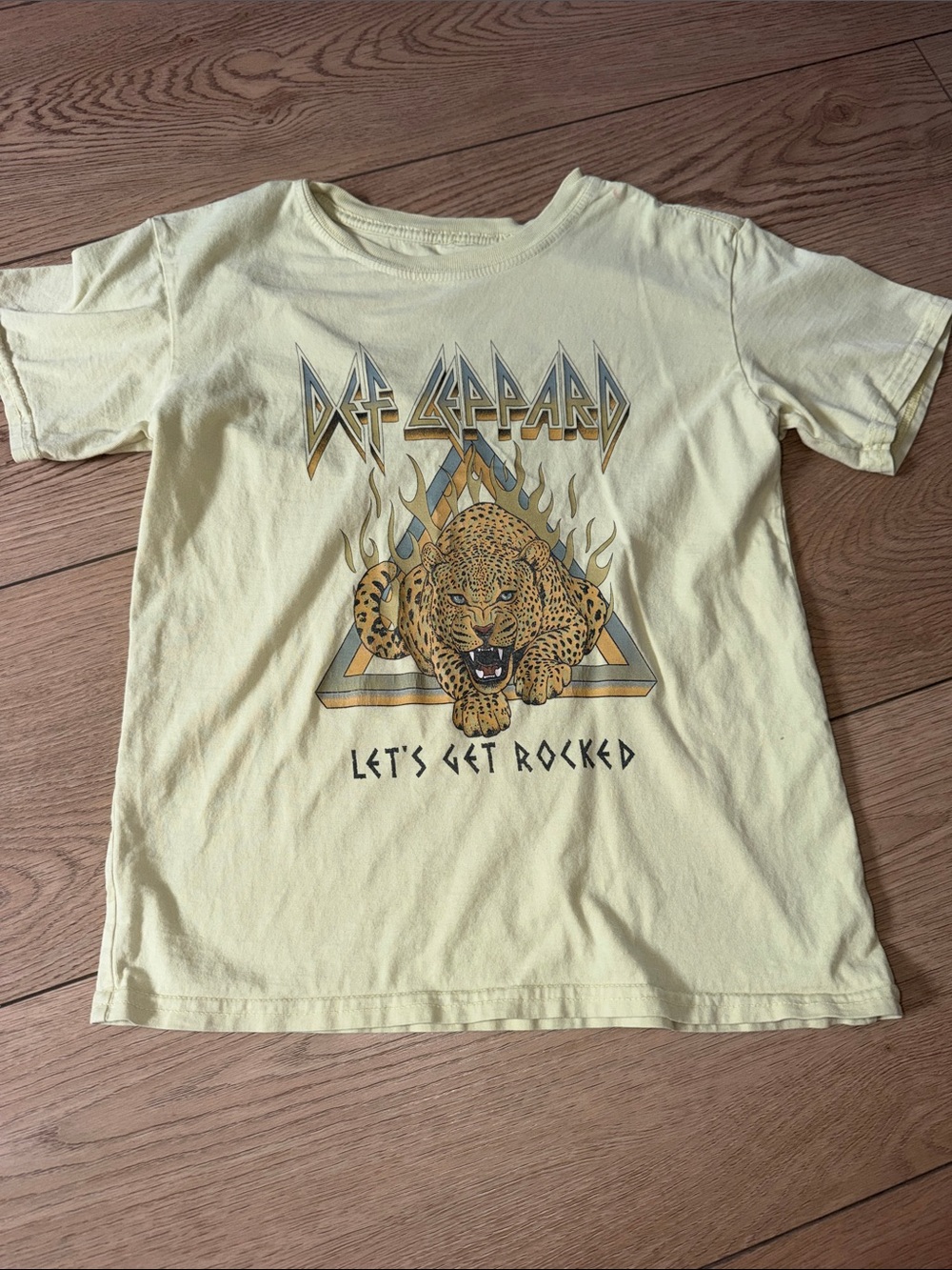 Def Leppard Kids' Yellow 'Let's Get Rocked' Graphic Tee